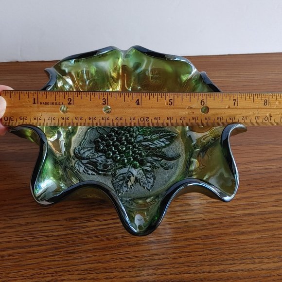 Vintage Imperial Carnival Glass Ruffled Bowl in Heavy Grape Pattern Green - Picture 5 of 6
